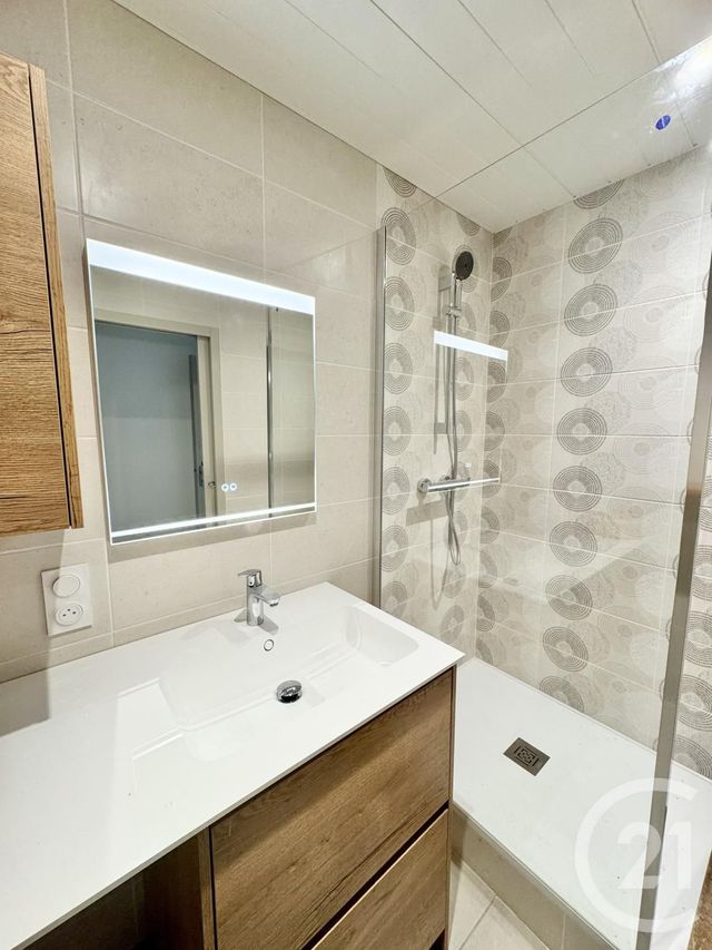 Appartement T3 à louer - 3 pièces - 75.79 m2 - RODEZ - 12 - MIDI-PYRENEES - Century 21 Foch Immobilier