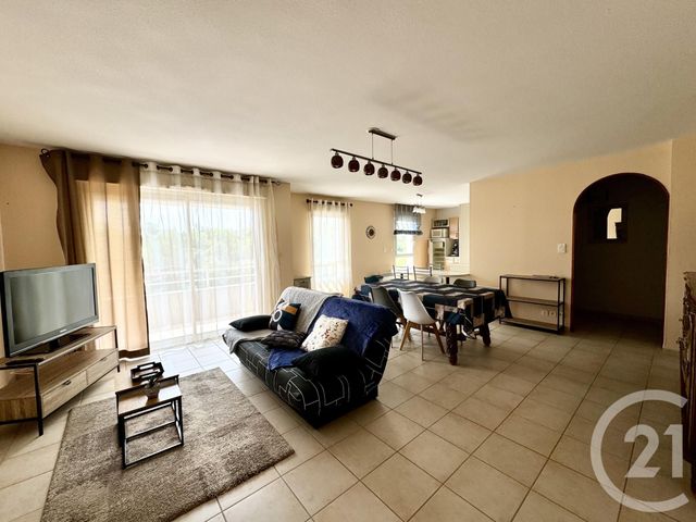 Appartement T3 à louer - 3 pièces - 74.82 m2 - RODEZ - 12 - MIDI-PYRENEES - Century 21 Foch Immobilier