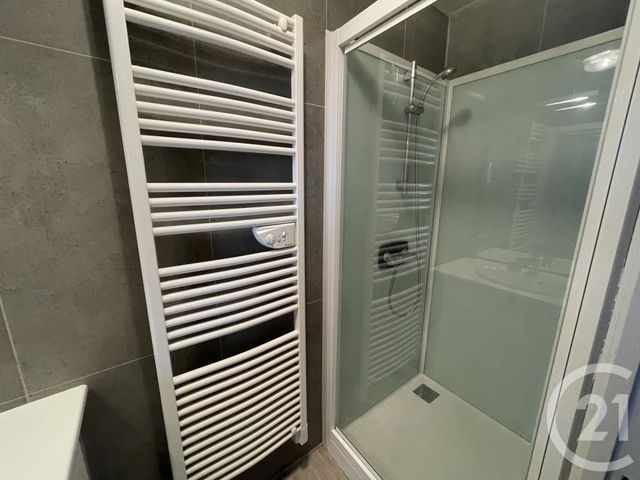 Appartement T2 à louer - 2 pièces - 39.0 m2 - RODEZ - 12 - MIDI-PYRENEES - Century 21 Foch Immobilier