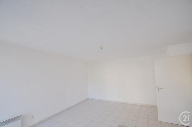 Appartement F2 à louer - 2 pièces - 45.41 m2 - RODEZ - 12 - MIDI-PYRENEES - Century 21 Foch Immobilier
