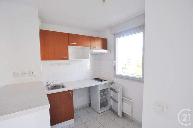 Appartement F2 à louer - 2 pièces - 45.41 m2 - RODEZ - 12 - MIDI-PYRENEES - Century 21 Foch Immobilier