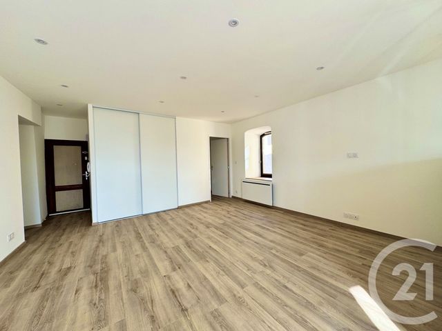 Appartement T2 à louer - 2 pièces - 55.0 m2 - RODEZ - 12 - MIDI-PYRENEES - Century 21 Foch Immobilier