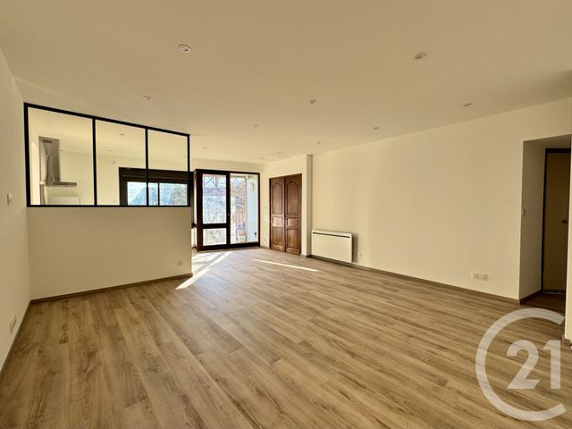 Appartement T2 à louer - 2 pièces - 55.0 m2 - RODEZ - 12 - MIDI-PYRENEES - Century 21 Foch Immobilier