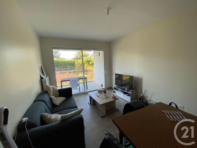 Appartement à louer - 2 pièces - 38.5 m2 - ONET LE CHATEAU - 12 - MIDI-PYRENEES - Century 21 Foch Immobilier