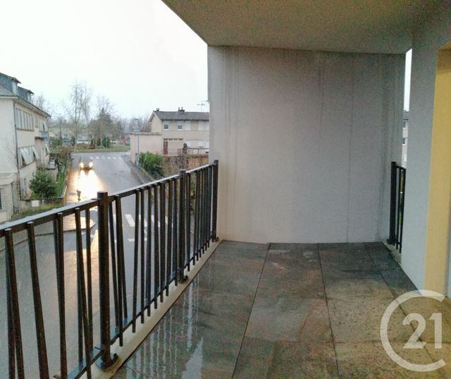 Appartement T2 à louer - 2 pièces - 42.7 m2 - ONET LE CHATEAU - 12 - MIDI-PYRENEES - Century 21 Foch Immobilier