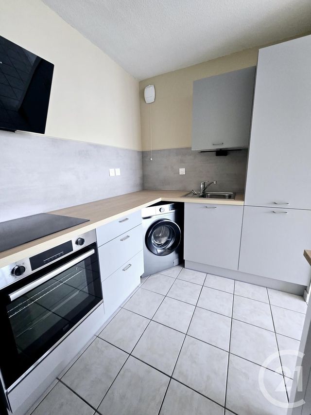 Appartement F2 à louer - 2 pièces - 35.34 m2 - RODEZ - 12 - MIDI-PYRENEES - Century 21 Foch Immobilier