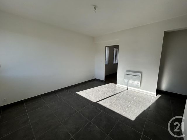 Appartement F2 à louer - 2 pièces - 44.0 m2 - RODEZ - 12 - MIDI-PYRENEES - Century 21 Foch Immobilier