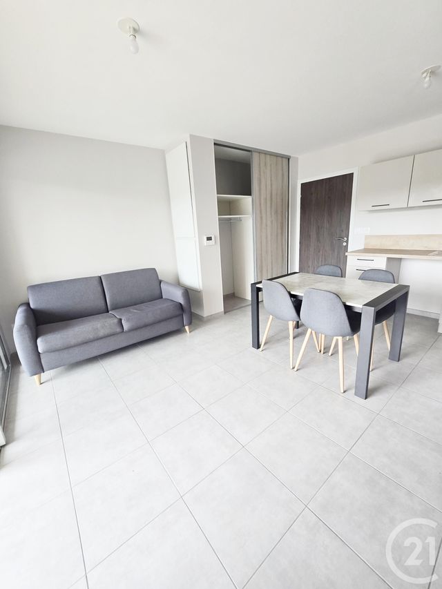 Appartement T2 à louer - 2 pièces - 35.65 m2 - RODEZ - 12 - MIDI-PYRENEES - Century 21 Foch Immobilier