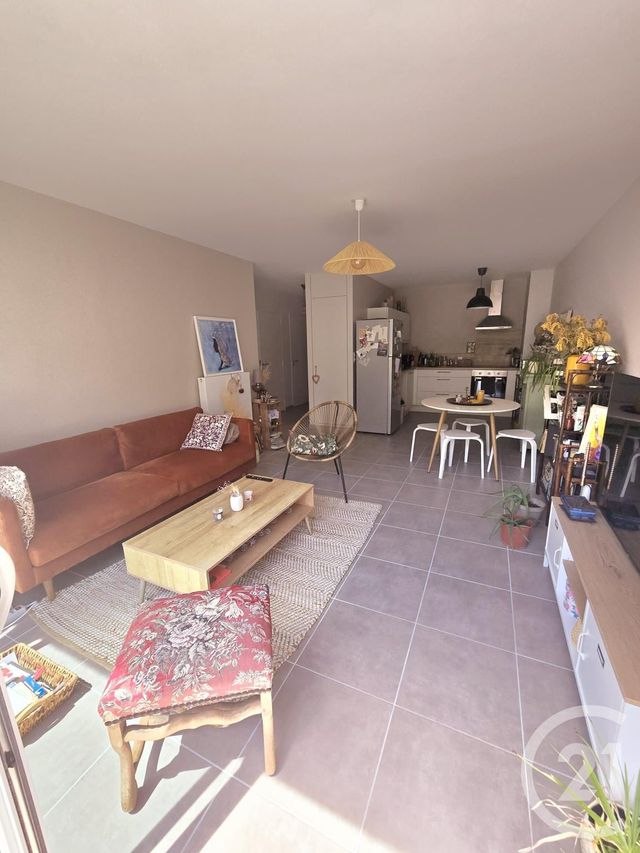 Appartement T2 à louer - 2 pièces - 50.1 m2 - RODEZ - 12 - MIDI-PYRENEES - Century 21 Foch Immobilier