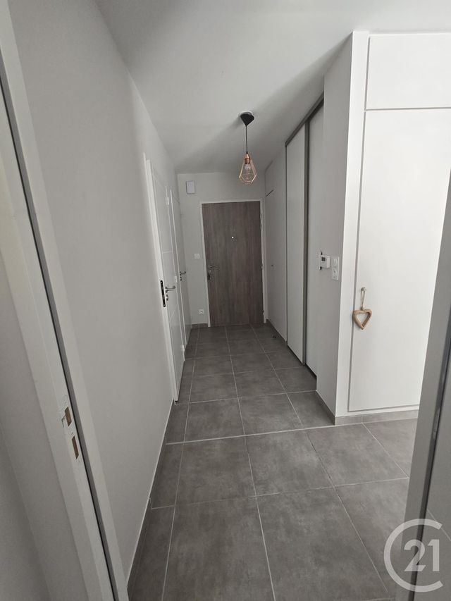 Appartement T2 à louer - 2 pièces - 50.1 m2 - RODEZ - 12 - MIDI-PYRENEES - Century 21 Foch Immobilier