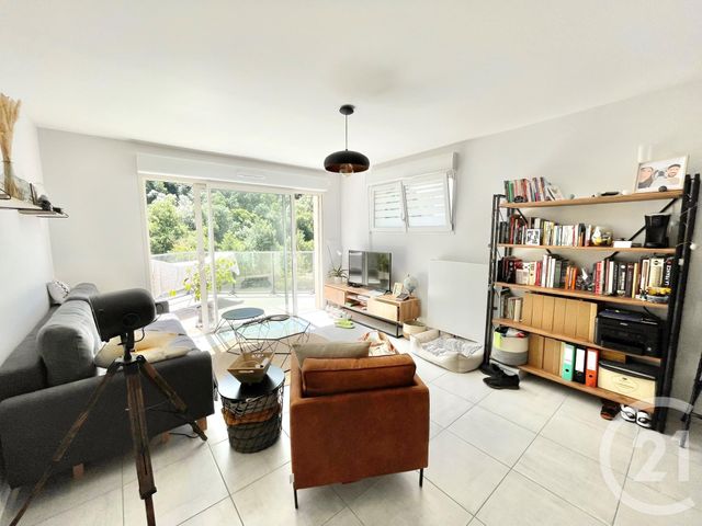 Appartement T2 à louer - 2 pièces - 50.1 m2 - RODEZ - 12 - MIDI-PYRENEES - Century 21 Foch Immobilier