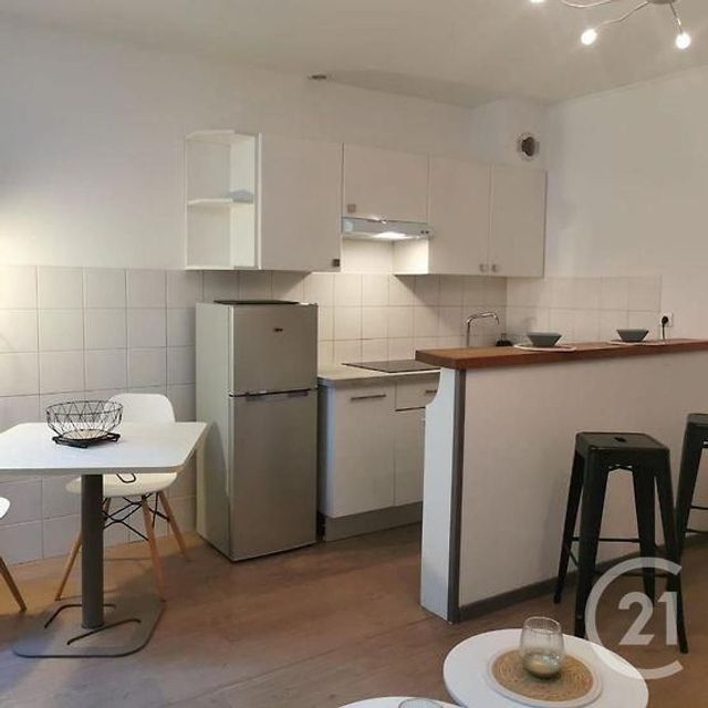 Appartement T1 à louer - 1 pièce - 34.82 m2 - RODEZ - 12 - MIDI-PYRENEES - Century 21 Foch Immobilier