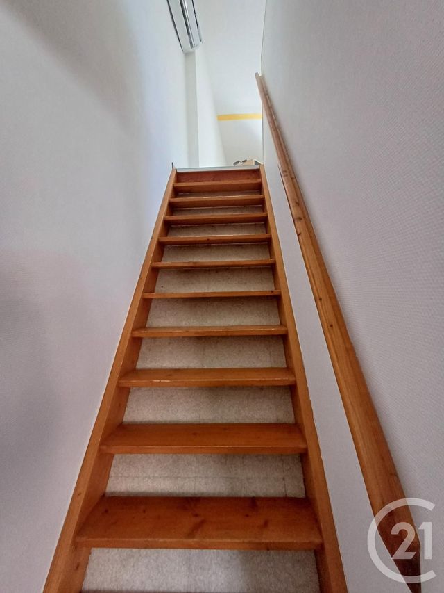 Appartement T2 à louer - 2 pièces - 45.0 m2 - RODEZ - 12 - MIDI-PYRENEES - Century 21 Foch Immobilier