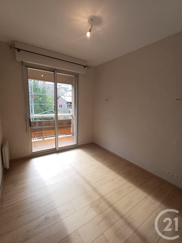 Appartement F2 à louer - 2 pièces - 39.28 m2 - RODEZ - 12 - MIDI-PYRENEES - Century 21 Foch Immobilier