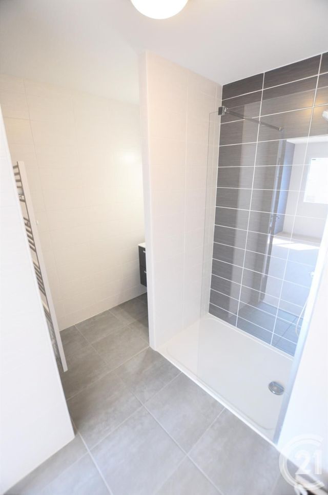 Appartement F2 à louer - 2 pièces - 46.4 m2 - LUC LA PRIMAUBE - 12 - MIDI-PYRENEES - Century 21 Foch Immobilier