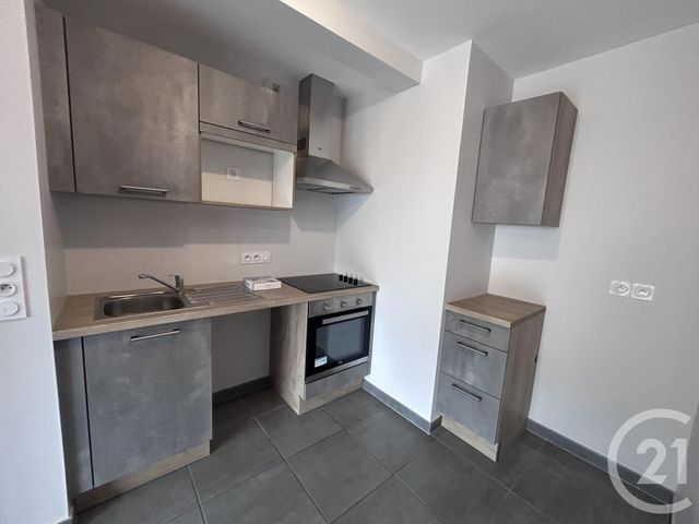 Appartement F2 à louer - 2 pièces - 46.4 m2 - LUC LA PRIMAUBE - 12 - MIDI-PYRENEES - Century 21 Foch Immobilier