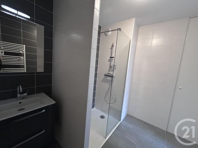 Appartement F2 à louer - 2 pièces - 46.4 m2 - LUC LA PRIMAUBE - 12 - MIDI-PYRENEES - Century 21 Foch Immobilier