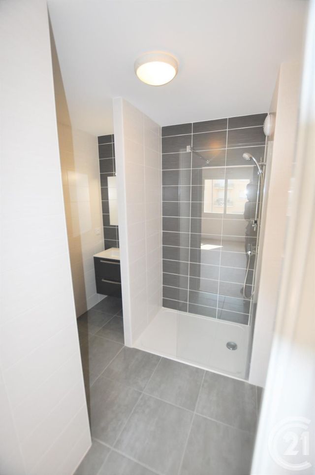 Appartement F2 à louer - 2 pièces - 46.4 m2 - LUC LA PRIMAUBE - 12 - MIDI-PYRENEES - Century 21 Foch Immobilier