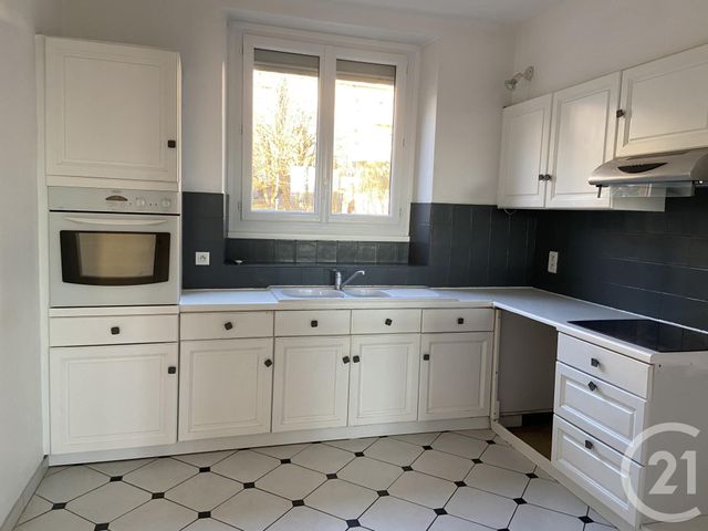 Appartement T4 à louer - 4 pièces - 88.0 m2 - RODEZ - 12 - MIDI-PYRENEES - Century 21 Foch Immobilier