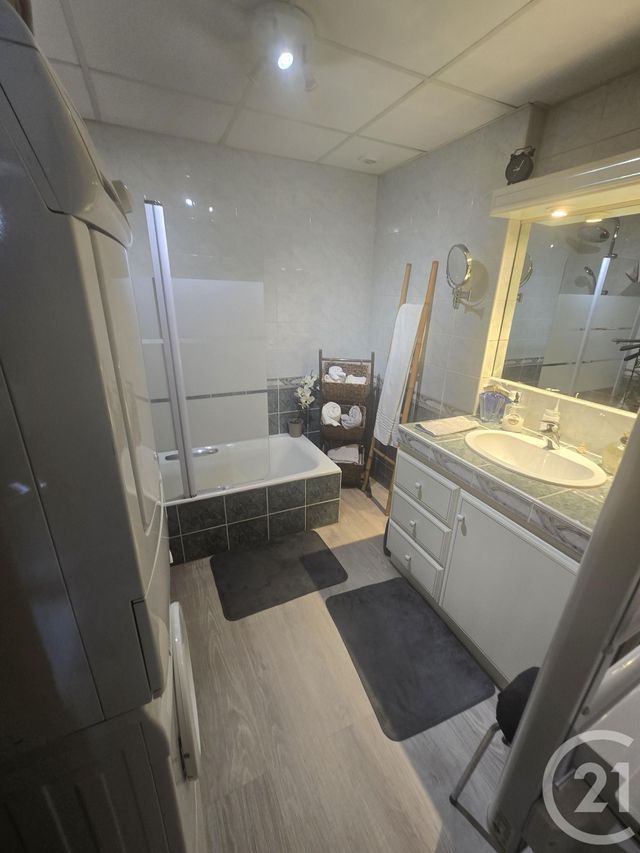 Appartement F2 à louer - 2 pièces - 62.5 m2 - RODEZ - 12 - MIDI-PYRENEES - Century 21 Foch Immobilier