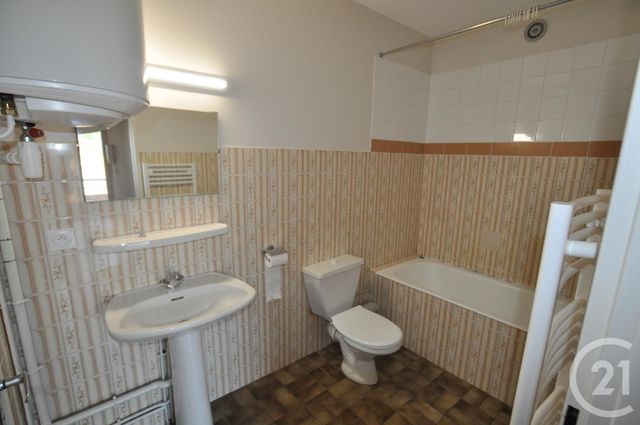 Appartement F1 à louer - 1 pièce - 29.0 m2 - RODEZ - 12 - MIDI-PYRENEES - Century 21 Foch Immobilier