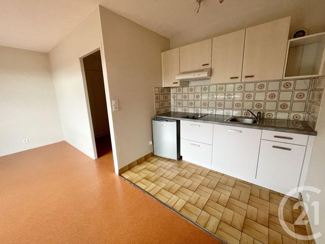 Appartement F1 à louer - 1 pièce - 29.0 m2 - RODEZ - 12 - MIDI-PYRENEES - Century 21 Foch Immobilier