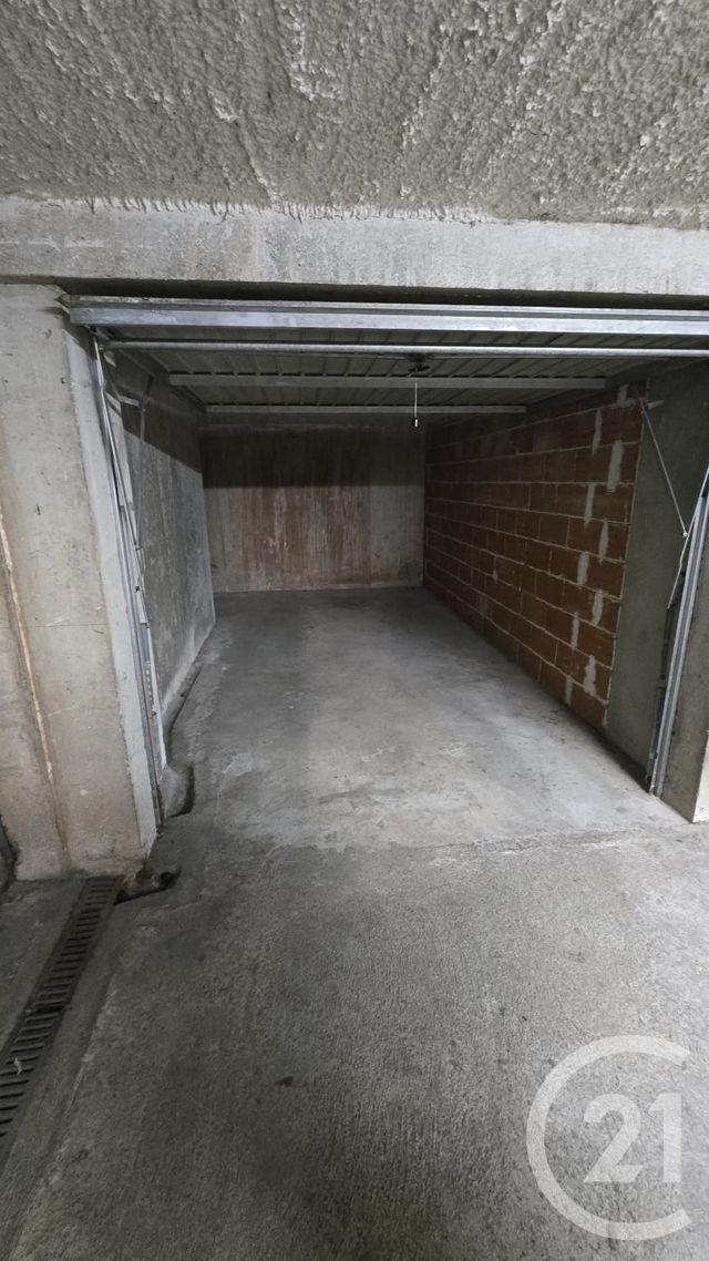 parking à louer - 14.0 m2 - RODEZ - 12 - MIDI-PYRENEES - Century 21 Foch Immobilier