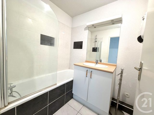 Appartement F2 à louer - 2 pièces - 45.36 m2 - RODEZ - 12 - MIDI-PYRENEES - Century 21 Foch Immobilier