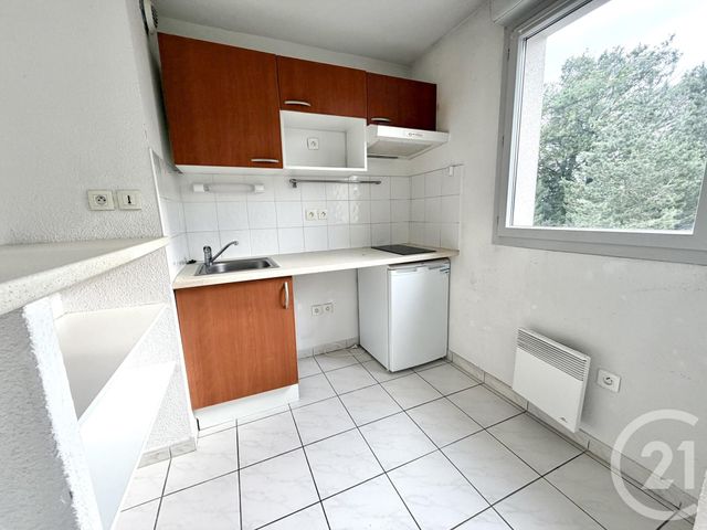 Appartement F2 à louer - 2 pièces - 45.36 m2 - RODEZ - 12 - MIDI-PYRENEES - Century 21 Foch Immobilier