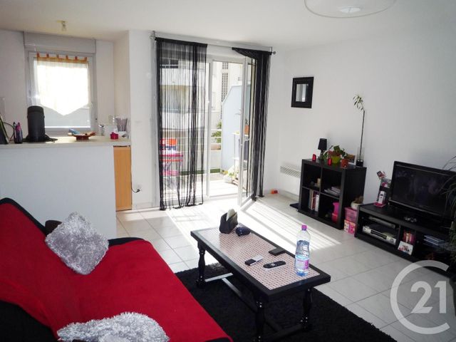 Appartement F2 à louer - 2 pièces - 45.36 m2 - RODEZ - 12 - MIDI-PYRENEES - Century 21 Foch Immobilier