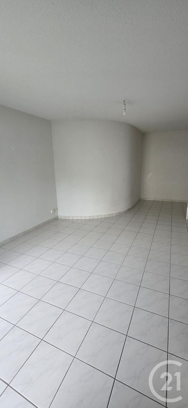 Appartement F2 à louer - 2 pièces - 45.36 m2 - RODEZ - 12 - MIDI-PYRENEES - Century 21 Foch Immobilier