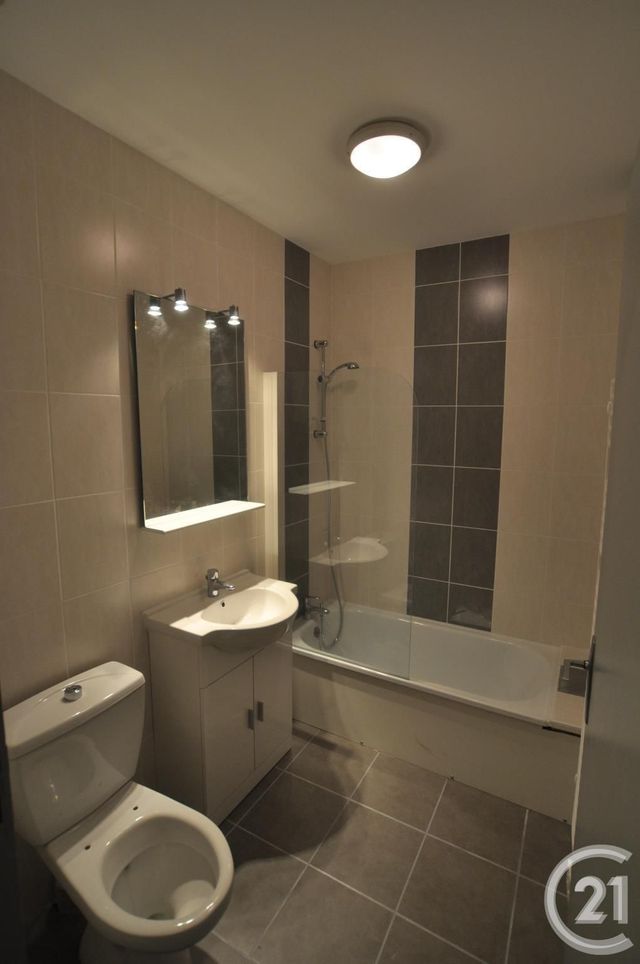 Appartement F2 à louer - 2 pièces - 40.0 m2 - RODEZ - 12 - MIDI-PYRENEES - Century 21 Foch Immobilier