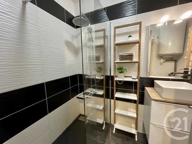 Appartement T2 à louer - 2 pièces - 44.76 m2 - RODEZ - 12 - MIDI-PYRENEES - Century 21 Foch Immobilier