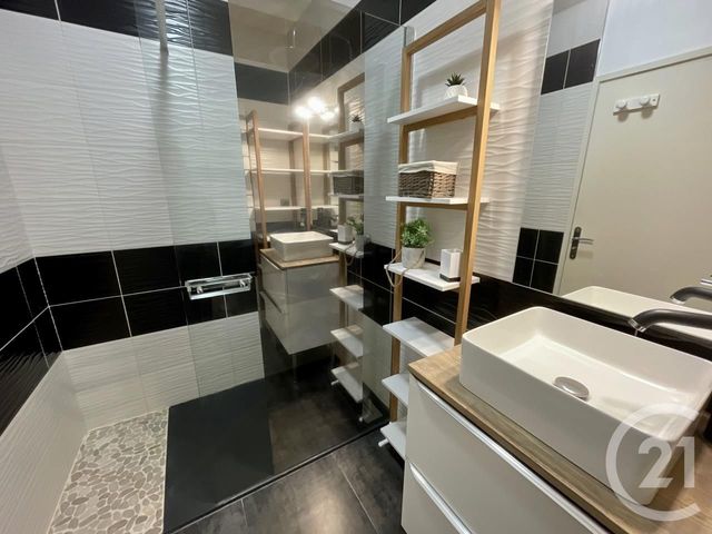 Appartement T2 à louer - 2 pièces - 44.76 m2 - RODEZ - 12 - MIDI-PYRENEES - Century 21 Foch Immobilier