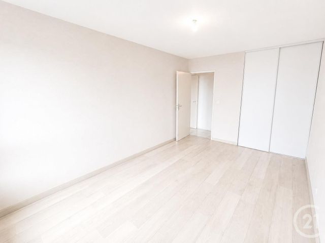 Appartement T3 à vendre - 3 pièces - 72.35 m2 - RODEZ - 12 - MIDI-PYRENEES - Century 21 Foch Immobilier