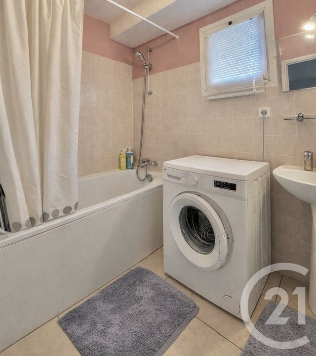 Appartement T3 à vendre - 3 pièces - 66.74 m2 - LUC LA PRIMAUBE - 12 - MIDI-PYRENEES - Century 21 Foch Immobilier