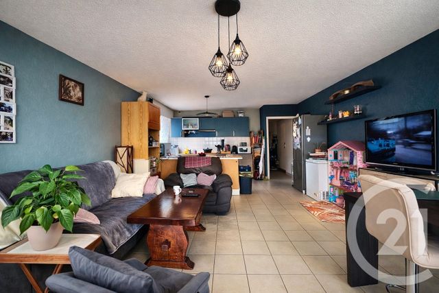 Appartement T3 à vendre - 3 pièces - 66.74 m2 - LUC LA PRIMAUBE - 12 - MIDI-PYRENEES - Century 21 Foch Immobilier