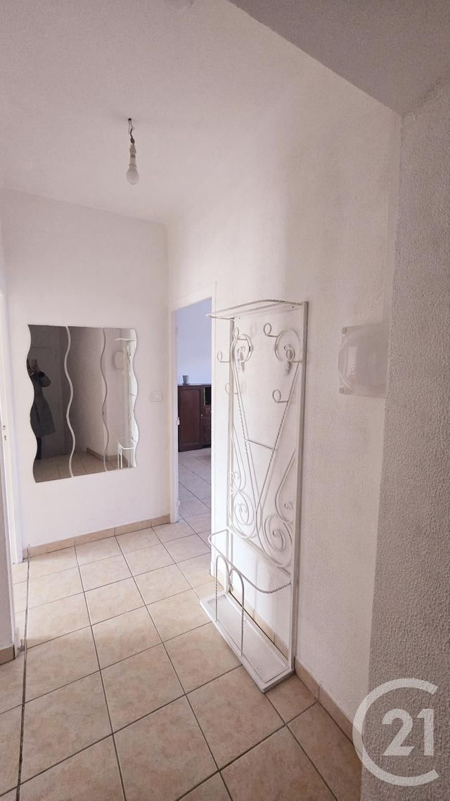 Appartement T2 à louer - 2 pièces - 42.72 m2 - RODEZ - 12 - MIDI-PYRENEES - Century 21 Foch Immobilier