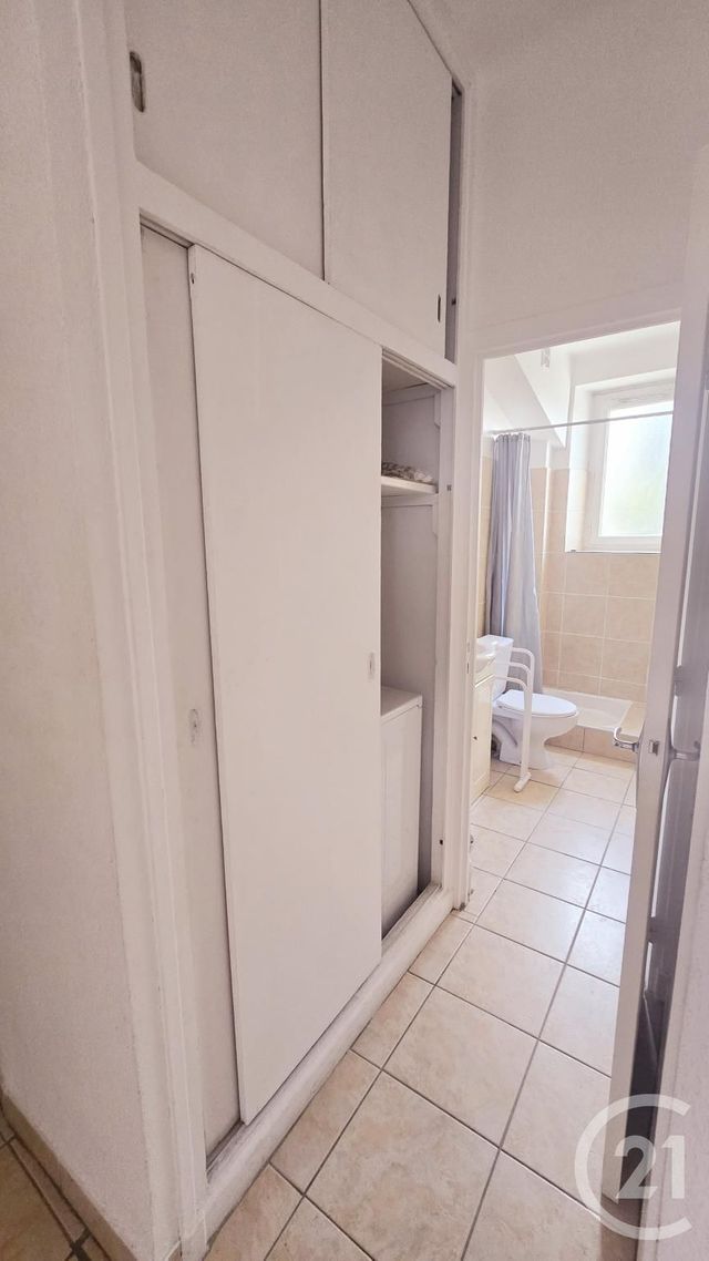 Appartement T2 à louer - 2 pièces - 42.72 m2 - RODEZ - 12 - MIDI-PYRENEES - Century 21 Foch Immobilier