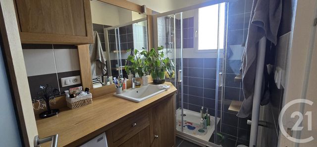 Appartement F3 à louer - 3 pièces - 70.3 m2 - SEBAZAC CONCOURES - 12 - MIDI-PYRENEES - Century 21 Foch Immobilier