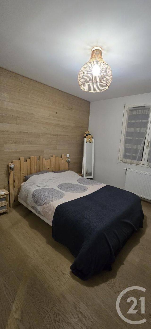 Appartement F3 à louer - 3 pièces - 70.3 m2 - SEBAZAC CONCOURES - 12 - MIDI-PYRENEES - Century 21 Foch Immobilier