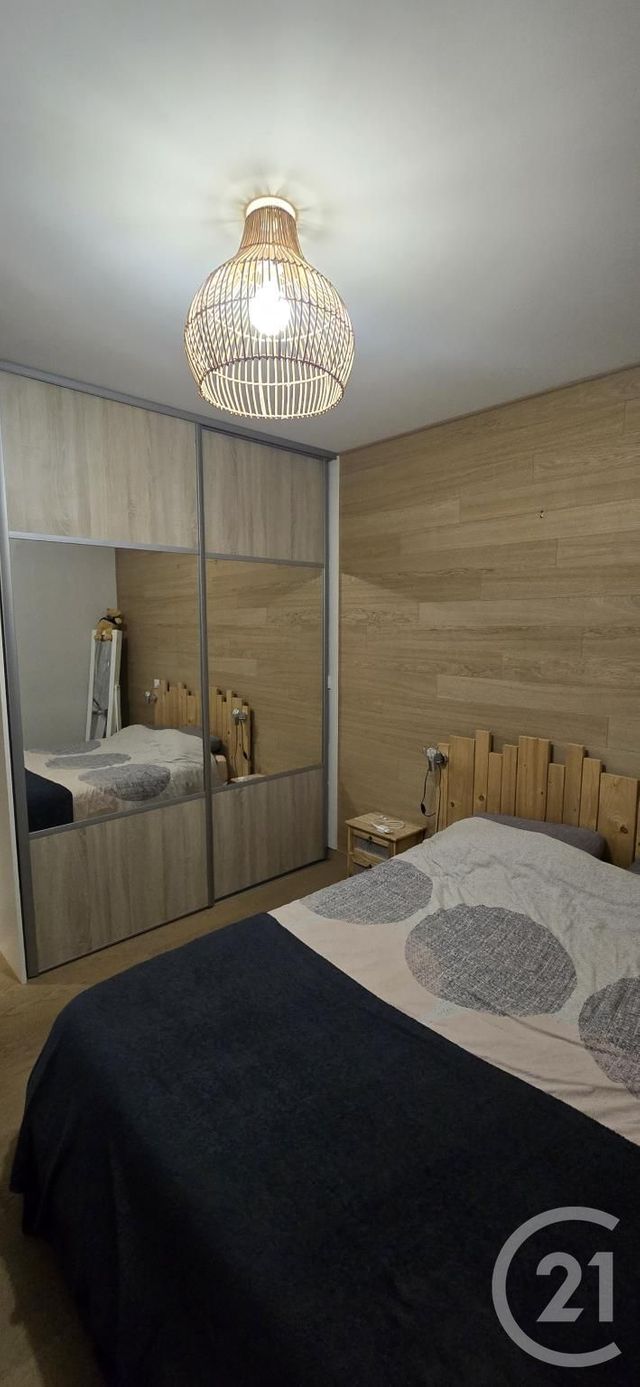 Appartement F3 à louer - 3 pièces - 70.3 m2 - SEBAZAC CONCOURES - 12 - MIDI-PYRENEES - Century 21 Foch Immobilier