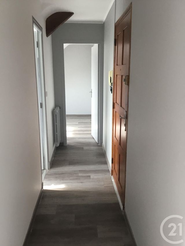 Appartement à louer - 2 pièces - 28.37 m2 - RODEZ - 12 - MIDI-PYRENEES - Century 21 Foch Immobilier