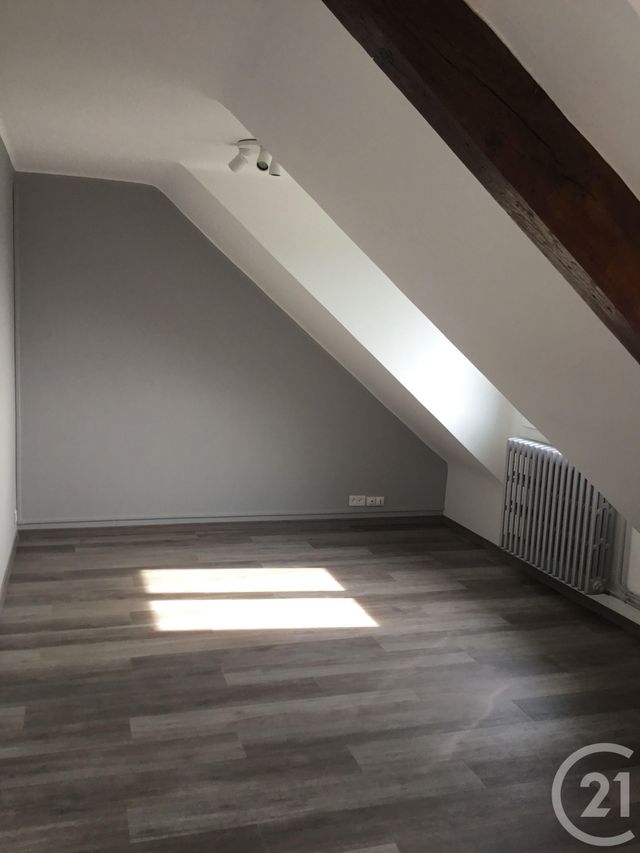 Appartement à louer - 2 pièces - 28.37 m2 - RODEZ - 12 - MIDI-PYRENEES - Century 21 Foch Immobilier