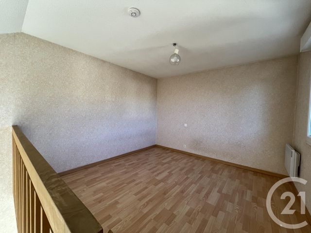 Appartement Duplex à louer - 2 pièces - 31.35 m2 - ONET LE CHATEAU - 12 - MIDI-PYRENEES - Century 21 Foch Immobilier