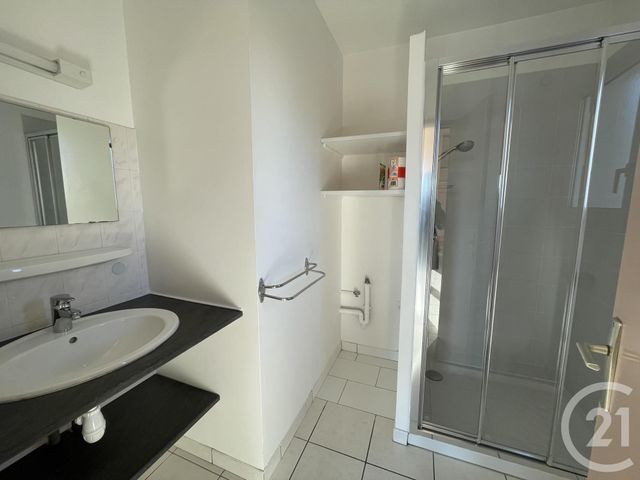 Appartement Duplex à louer - 2 pièces - 31.35 m2 - ONET LE CHATEAU - 12 - MIDI-PYRENEES - Century 21 Foch Immobilier