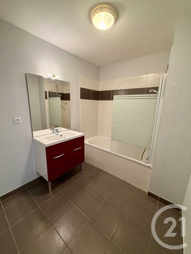 Appartement T3 à vendre - 3 pièces - 63.79 m2 - RODEZ - 12 - MIDI-PYRENEES - Century 21 Foch Immobilier