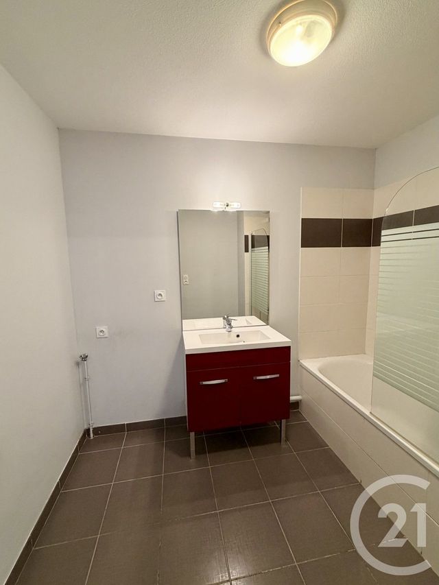 Appartement T3 à vendre - 3 pièces - 63.79 m2 - RODEZ - 12 - MIDI-PYRENEES - Century 21 Foch Immobilier