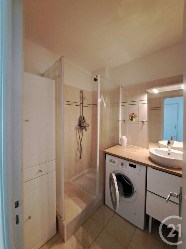 Appartement F3 à louer - 3 pièces - 70.47 m2 - RODEZ - 12 - MIDI-PYRENEES - Century 21 Foch Immobilier