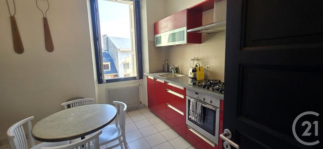 Appartement F3 à louer - 3 pièces - 85.0 m2 - RODEZ - 12 - MIDI-PYRENEES - Century 21 Foch Immobilier